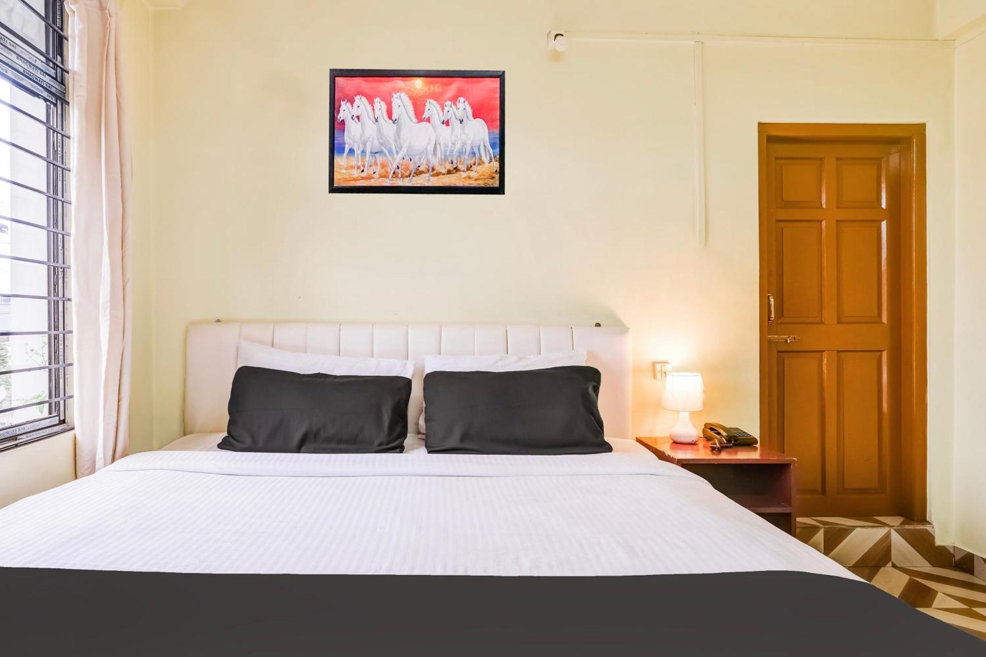 Super Hotel O Rynjah ชิลลอง ภายนอก รูปภาพ
